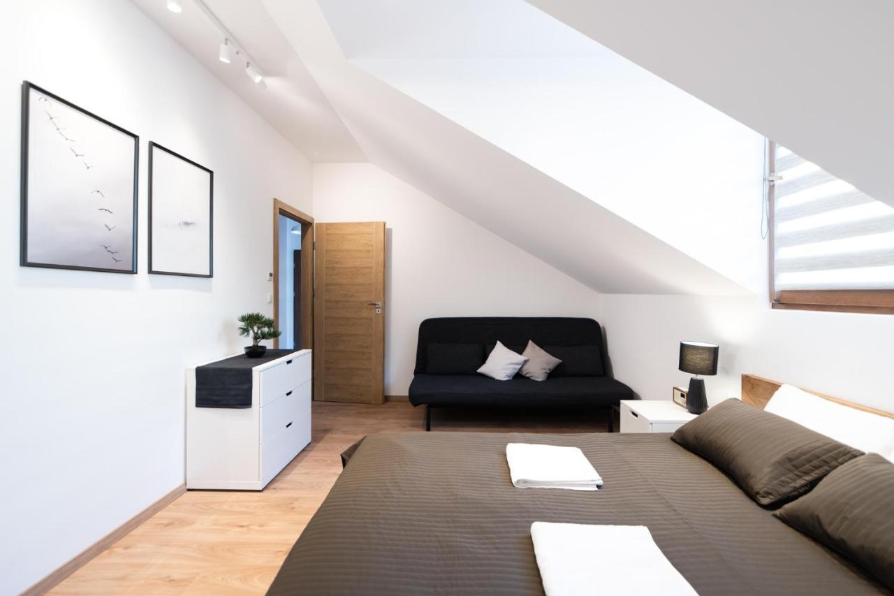 Neo Sky Apartment, Free Parking, 15 Min Walk Old Town&Kazimierz - By Homelike Krasków Exterior foto