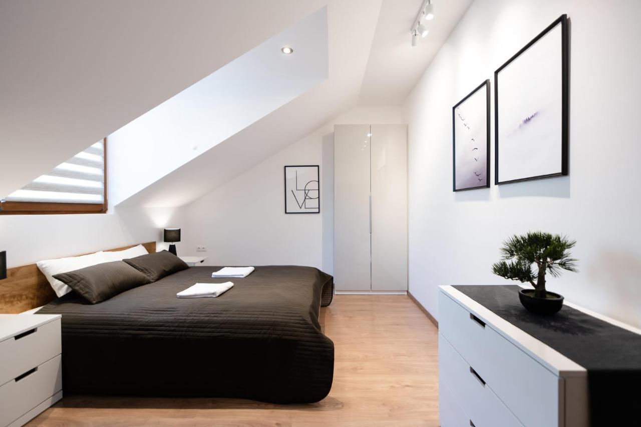 Neo Sky Apartment, Free Parking, 15 Min Walk Old Town&Kazimierz - By Homelike Krasków Exterior foto